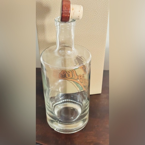 Baltimore Orioles Logo Baseball Team~Glass Liquor Bottle w/Wooden Cork Pull Top - Picture 3 of 8